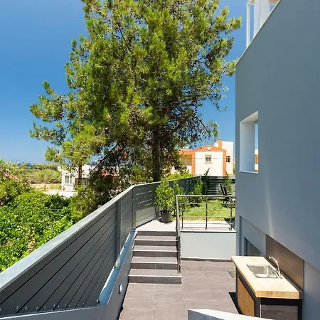 Villa Nisos Villa, Pool & Heated Spawhirlpool, Walking To Beach, By Thinkvilla Sfakaki