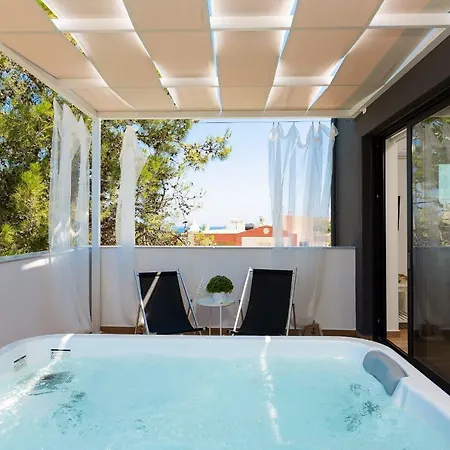 Nisos Villa, Pool & Heated Spawhirlpool, Walking To Beach, By Thinkvilla * Sfakaki